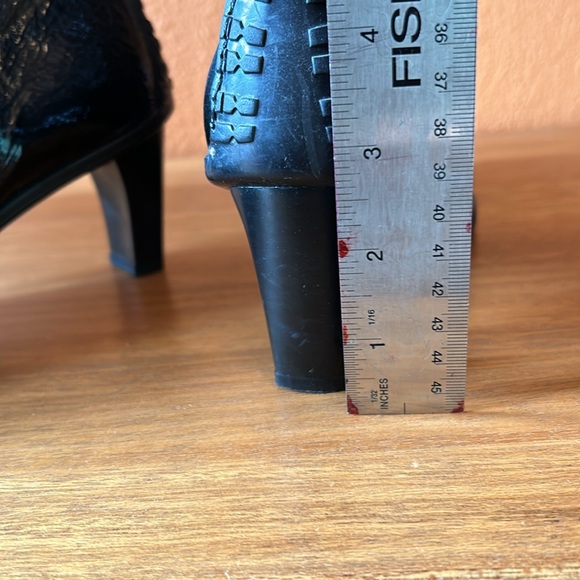 Italian Black patent leather boots - Picture 5 of 8